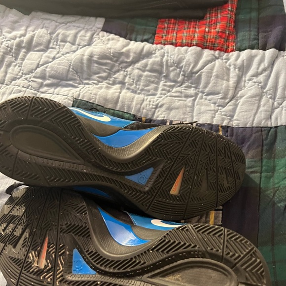 KD 3s OKC Colors - Picture 5 of 7